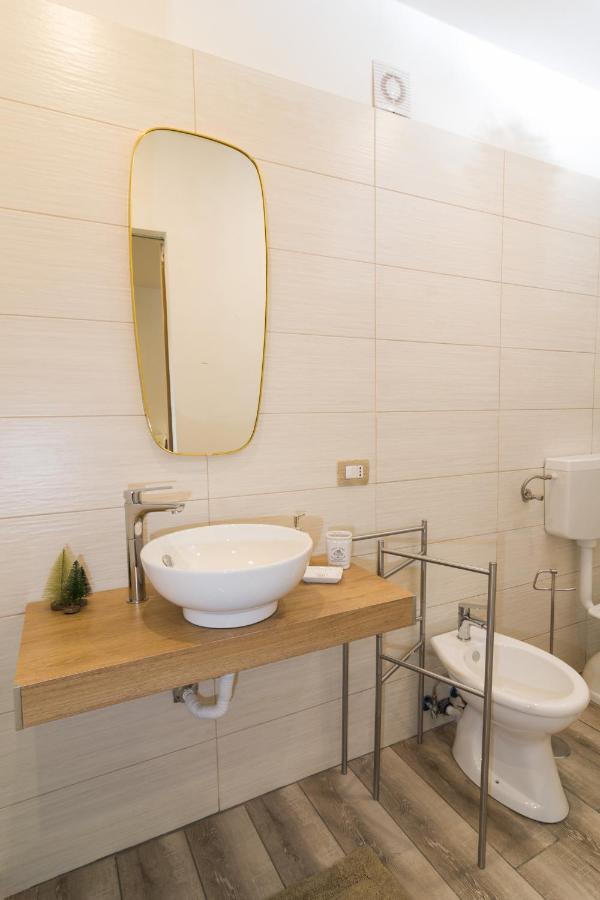 Giu Al Centro Bed & Breakfast Napoli Exterior foto