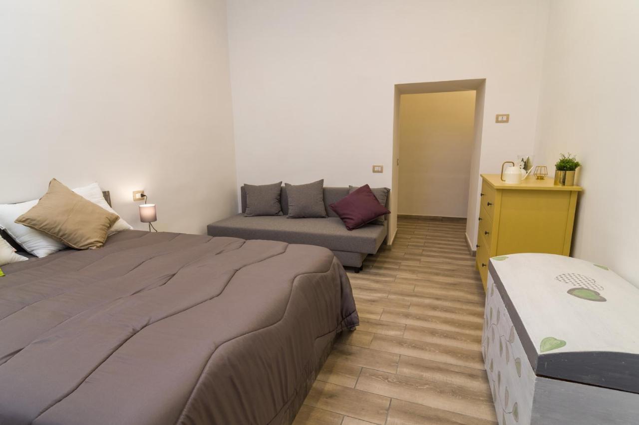 Giu Al Centro Bed & Breakfast Napoli Exterior foto