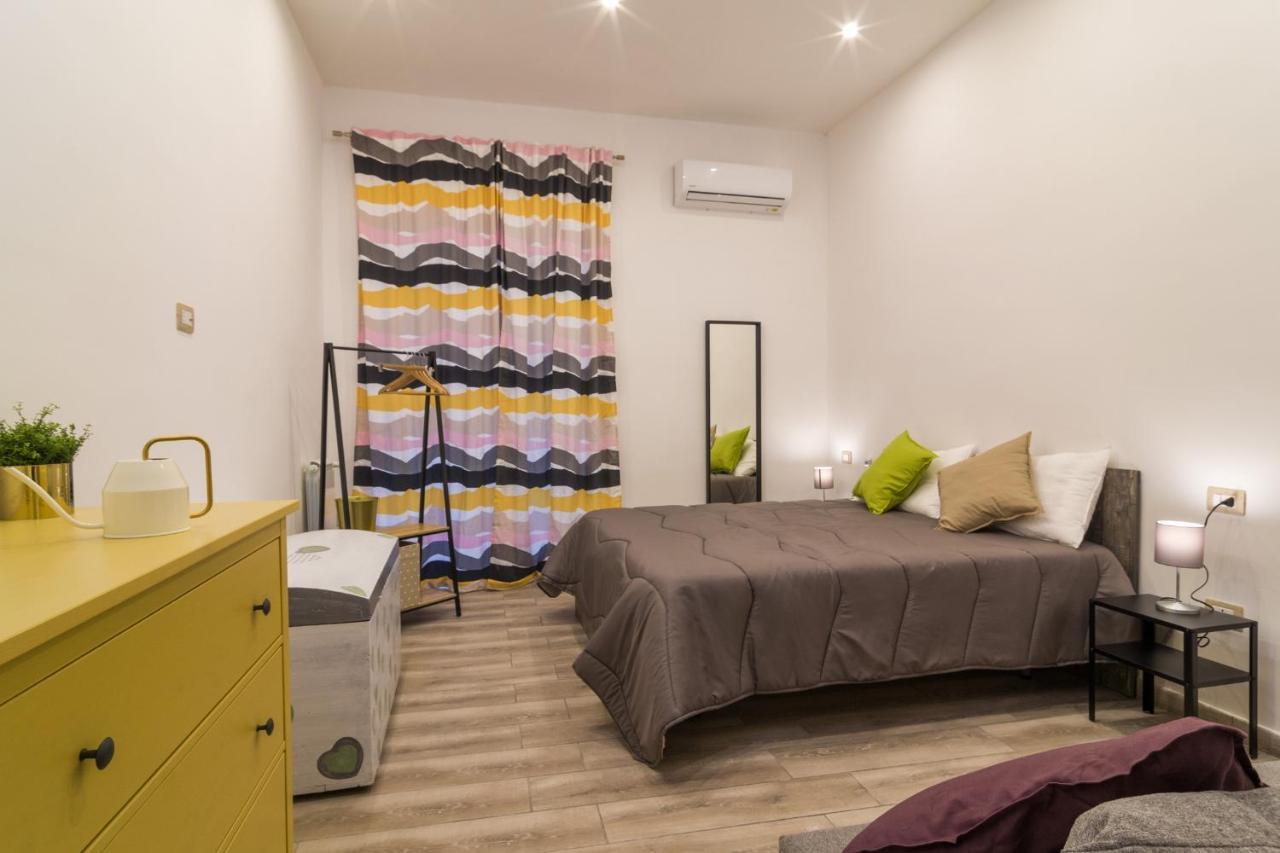 Giu Al Centro Bed & Breakfast Napoli Exterior foto